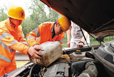 桃山区额尔古纳道路救援